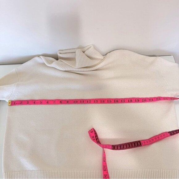 🎥 Guilty Party TV Show CO Essential Wool and Cashmere Blend Turtleneck Sweater - Picture 5 of 6